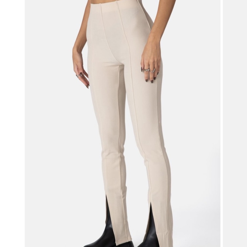 Front-Slit Pants Beige Size Small 🧋🤍